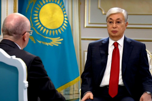 Тоқаев: Қазақ тілін үйреніп, баласын қазақша оқытқысы келетін адамдардың мүддесін қамтамасыз етуге тиіспіз