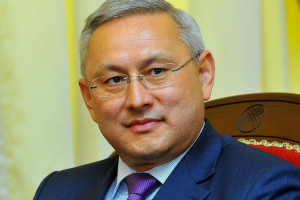 АҚЫНДЫ ҚАДІРЛЕГЕН ӘКІМ