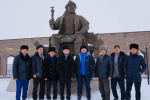 «Ақ жол» сайлау науқанын қазақ хандығының арғы атасы Жошы хан кесенесіне тағзым етуден бастады