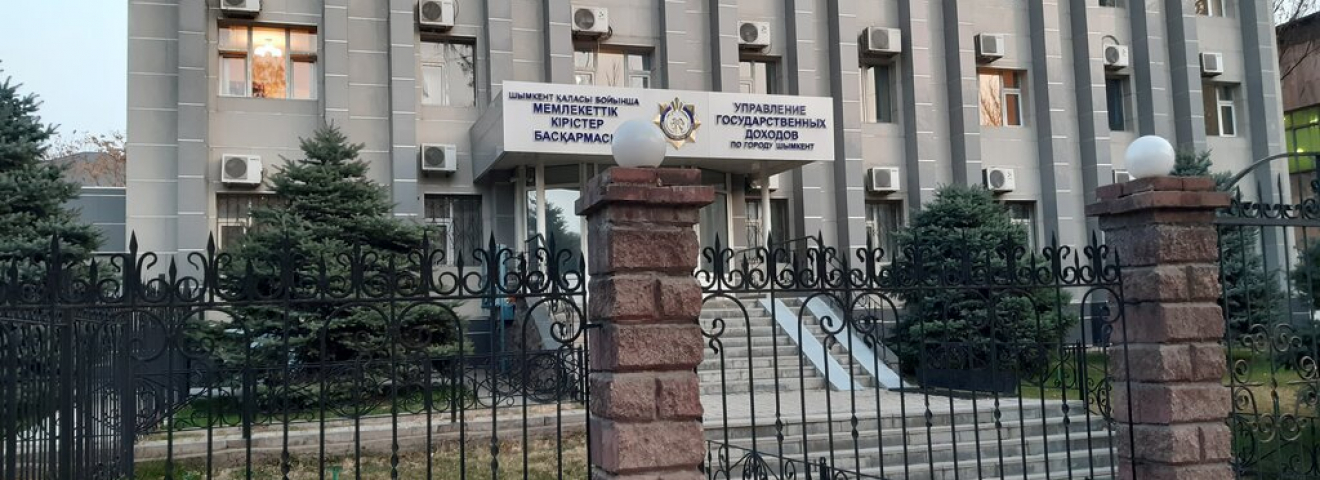 «Ақ жол» кәсіпкерлерді салықшылардың заңсыз қысым көрсетуінен қорғауды талап етті