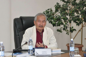 Смағұл Елубай: Мемлекеттік тіл туралы заң қабылдайтын уақыт жетті