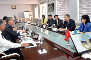 ҚазҰУ-ға Ош мемлекеттік университетінің делегациясы келді