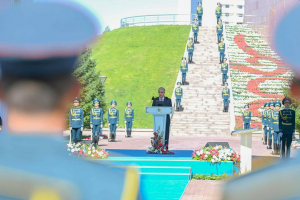 Президент Қасым-Жомарт Тоқаев Ту көтеру рәсіміне қатысты