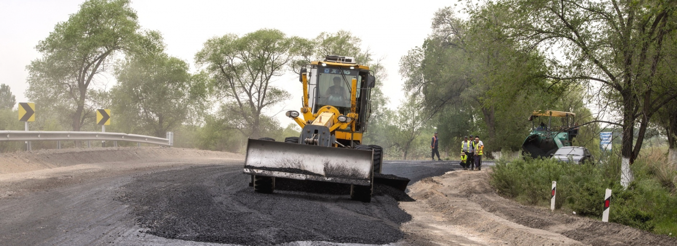 Биыл Жетісу облысындағы 73 елді мекенде жол жөнделуде