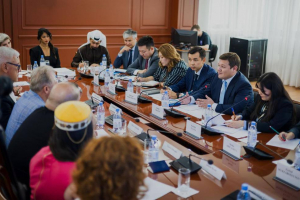 Мәдениет және спорт министрі шетелдік БАҚ өкілдеріне Қазақстандағы туризм туралы айтып берді