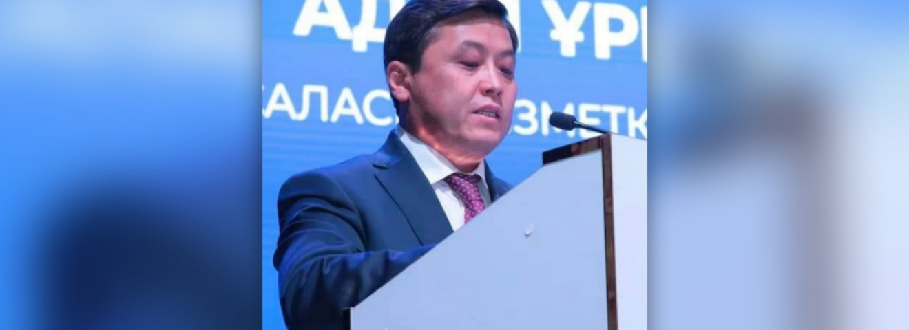 Еліміздің еңселі болуы берік мемлекеттік идеология негізінде жүрері анық - Дархан Сатыбалды