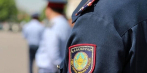 Траннидің мүшесі спермамен жабылған