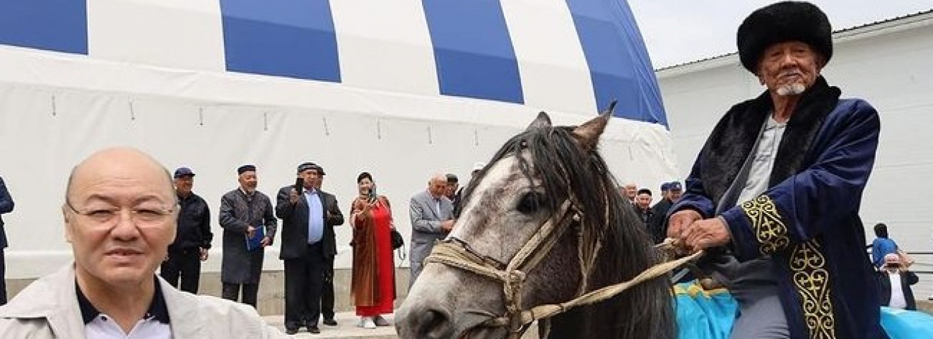 Төлебиде «Табиғаты тұнған өлкем» суретшілер байқауы өтті