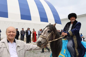 Төлебиде «Табиғаты тұнған өлкем» суретшілер байқауы өтті