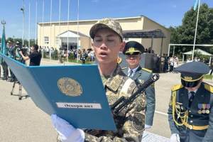 Жас сарбаздар ант берді