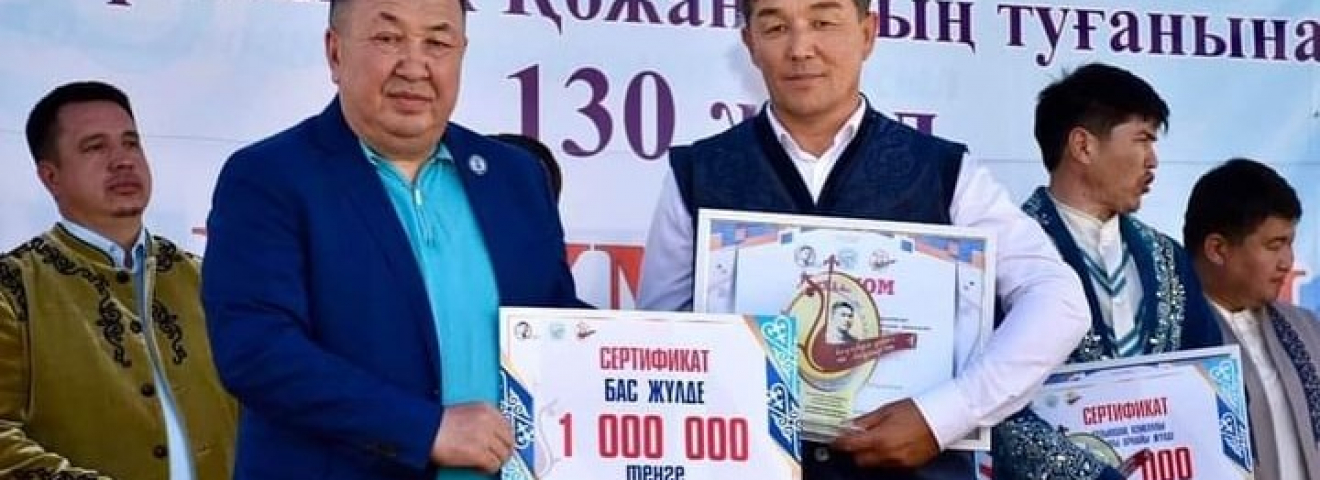 Сұлтанбек Қожановтың туған ауылы Ақсүмбеде ақындар айтысы өтті