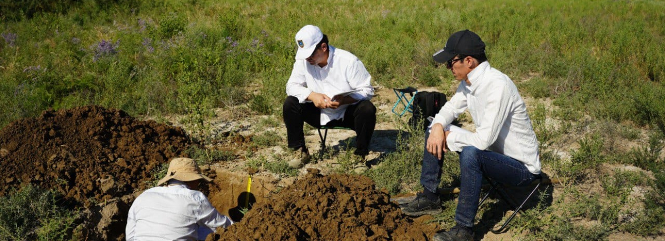 ҚазҰУ ғалымдары елдің оңтүстік өңірінде далалық зерттеулер жүргізді