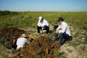 ҚазҰУ ғалымдары елдің оңтүстік өңірінде далалық зерттеулер жүргізді