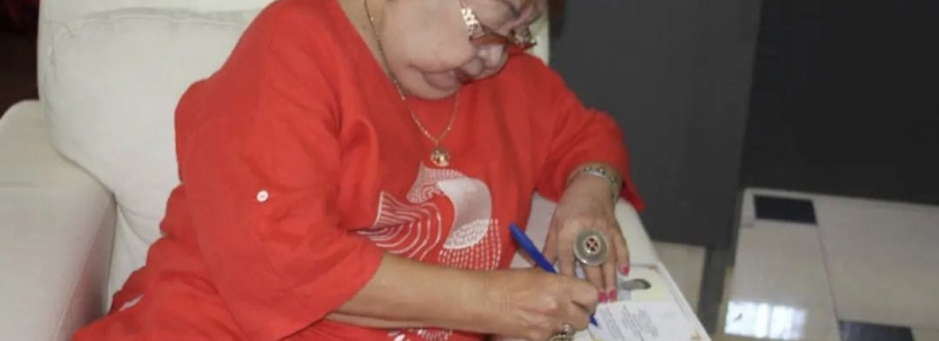 АҚЫНМЕН ЕРЕКШЕ ФОРМАТТА СЫРЛАСУ КЕШІ ӨТТІ