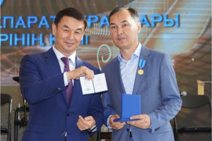 ТҮРКІСТАН: ДАРХАН САТЫБАЛДЫ БАҚ ӨКІЛДЕРІН МАРАПАТТАДЫ