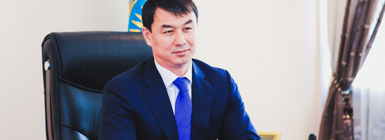 Түркістан облысының әкімі ардагерлерді құттықтады