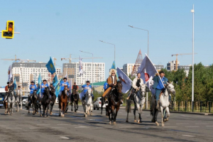 Астанада Дүниежүзілік көшпенділер ойындары қарсаңында шабандоздардың шеруі өтті