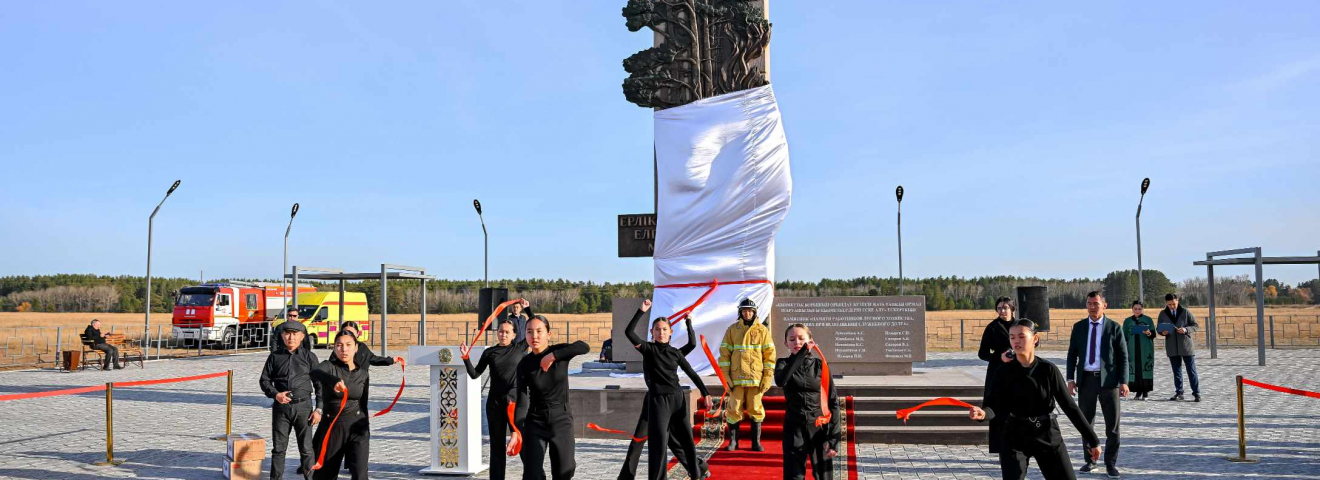 Абай облысында өрт сөндірушілер мен орманшыларға ескерткіш ашылды