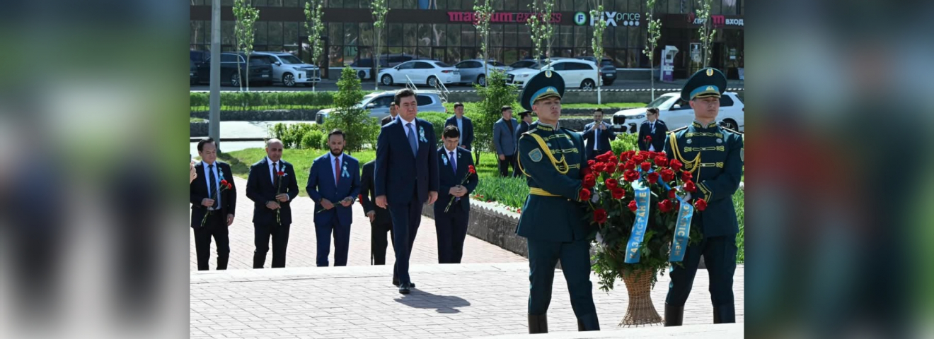 ЖЕҢІС КҮНІ - БАТЫРЛАРҒА ТАҒЗЫМ ЕТІП, БЕЙБІТ КҮННІҢ БАҒАСЫН БІЛЕТІН КҮН