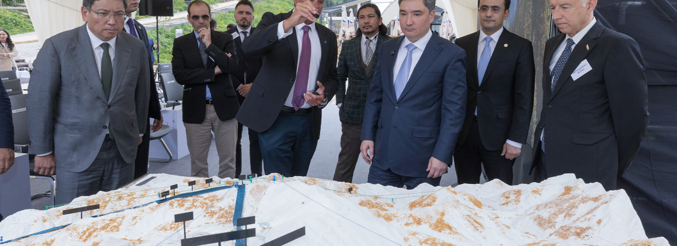Олжас Бектенов Алматы тау кластерін одан әрі дамыту тәсілдерімен танысты