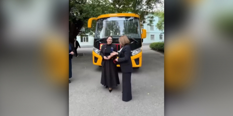 Алматыдағы мамандандырылған музыка мектеп-интернаттарына жаңа автобустар берілді