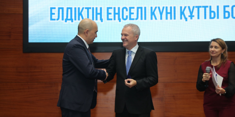 ЕҰУ проректоры Думан Айтмағамбетов Италия Жұлдызы орденімен марапатталды