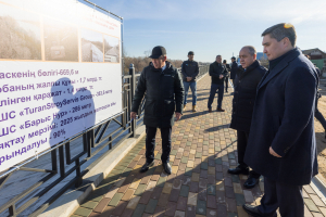 Олжас Бектенов БҚО-ға жұмыс сапары аясында абаттандыру жөніндегі Президент тапсырмаларының орындалу барысымен танысты
