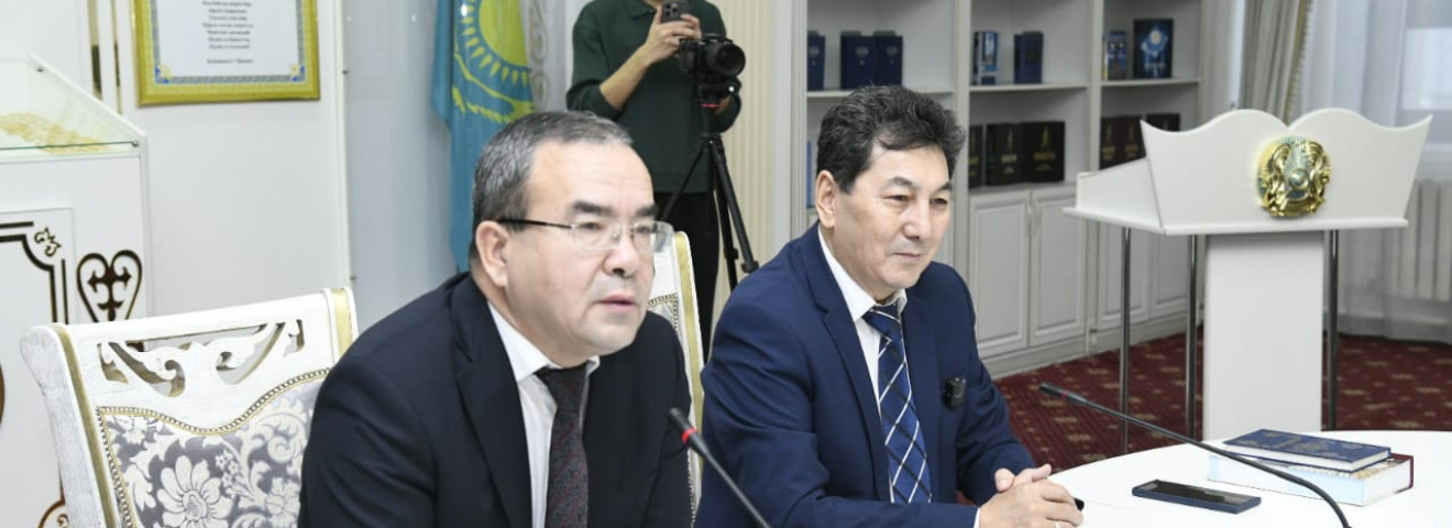 Жазушының жаңа кітаптары таныстырылды