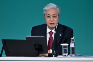 Президент: Әкім – халықпен тікелей жұмыс істейтін мемлекеттік қызметші