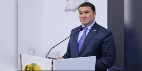 АСТАНАҒА БАРЫП ТЕК ҚАЗАҚША СӨЙЛЕП ҚАЙТТЫ