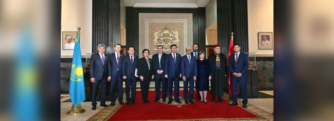 ҰЛЫ ДАЛАДАН - МАҢҒАЗ МАРОККОҒА