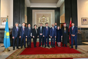 ҰЛЫ ДАЛАДАН - МАҢҒАЗ МАРОККОҒА