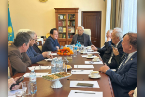 Қазыбек Иса: Қазақ жазушыларының сөзі – қазақтың сөзі