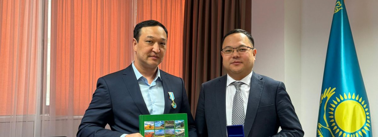 Nomad төрағасы ведомстволық наградамен марапатталды