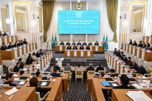 Жаңа Конституцияның жобасы республикалық референдумға шығарылды