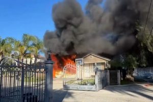 Қазақ боксшысының Лос-Анджелестегі үйі өртеніп кетті