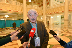 Әзербайжанның ОСК төрағасы Қазақстандағы 50 сайлау учаскесін аралады