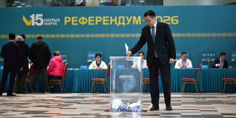 Президенті Әкімшілігінің Басшысы Айбек Дәдебай референдумда дауыс берді