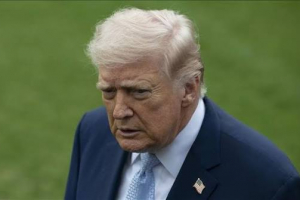 Трамп Иран мен Харк аралының мұнайын басып алуға рұқсат берді