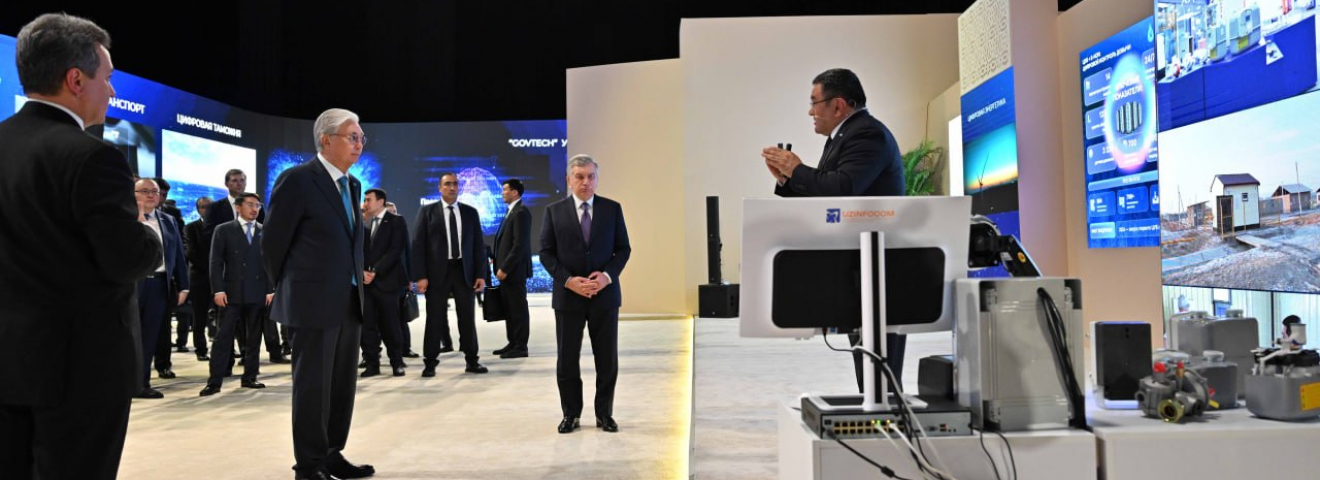 Қазақстан мен Өзбекстан президенттері жасанды интеллект хакатонына барды