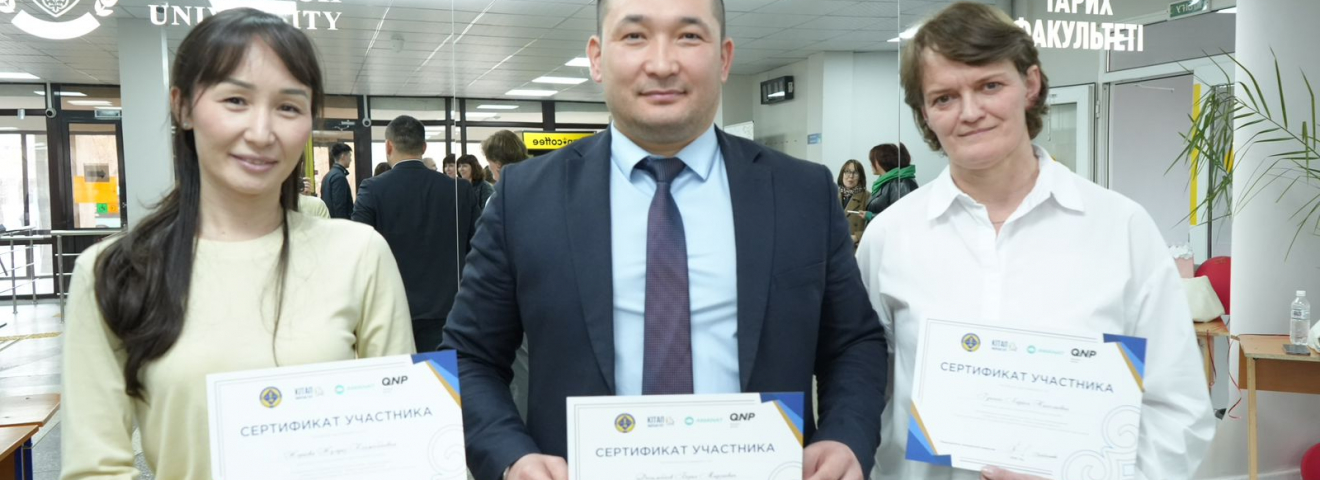 Қарағанды мемлекеттік қызметшілері «Кітап оқитын ұлт» жобасында жоғары кітап оқу мәдениетін көрсетті