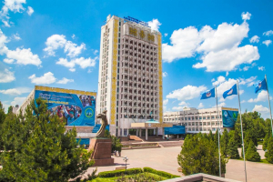 Роль современного университета в формировании профессионального будущего студентов: опыт обучения в КазНУ имени аль-Фараби