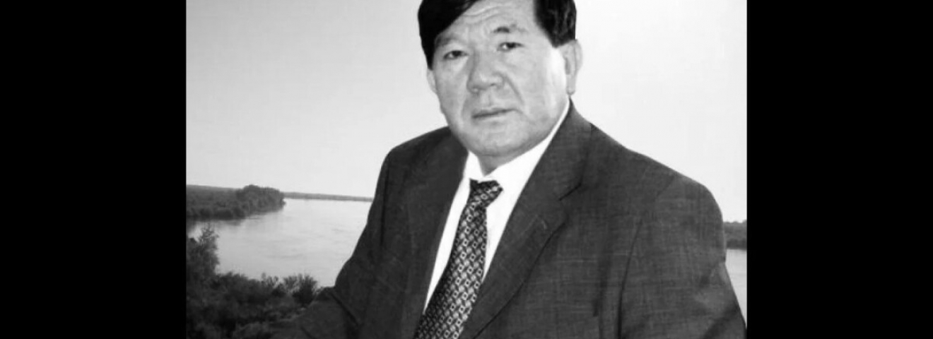 Қасым-Жомарт Тоқаев Мұхтар Шахановтың қайтыс болуына байланысты көңіл айтты