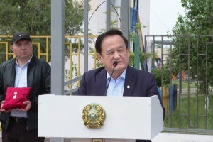 ҰЛЫ ДАЛАНЫҢ ҰЛЫ АҚЫНЫ ТУҒАН ЖЕР ТӨСІНЕ ОРАЛДЫ - Қазыбек Иса