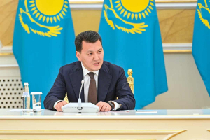 Ерлан Қарин: Заңнаманы үйлестіру елімізді өркендетудің жаңа кезеңі басталғанын айғақтайды