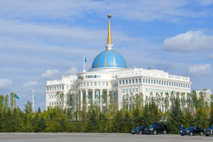 Мемлекет басшысы «Қазақстан Республикасының орта білім беру жүйесіне жасанды интеллектіні ендіру жөніндегі шаралар туралы» Жарлыққа қол қойды