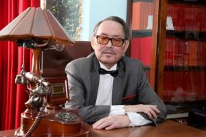 «ЕЛІМ-АЙДЫҢ» АВТОРЫНА ХАЛЫҚТЫҢ ҚҰРМЕТІ ҰЛҒАЯ ТҮСЕТІНІ ХАҚ