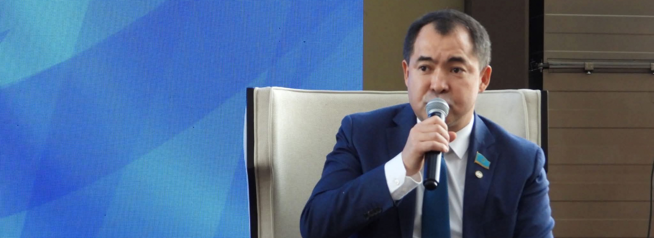 Мақсат Раманқұлов: Кешегі дебатта Еспаеваның кәсіби деңгейі анық байқалды
