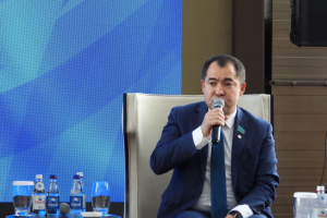 Мақсат Раманқұлов: Кешегі дебатта Еспаеваның кәсіби деңгейі анық байқалды