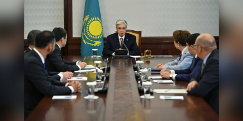 Президент Құрылтайдағы партия фракцияларының жетекшілерімен кездесті